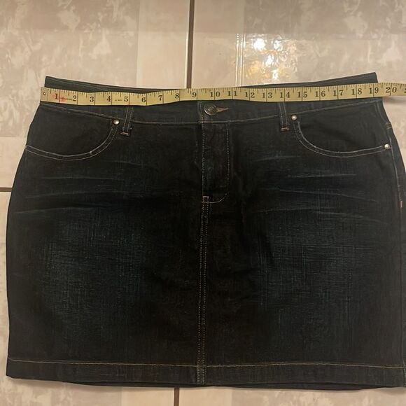 Tommy Hilfiger Jean Skirt - Picture 4 of 5